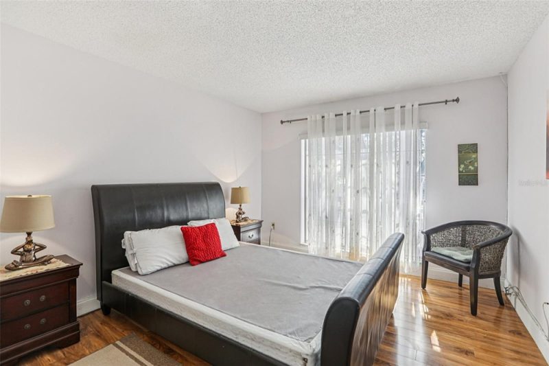 Clearwater 2/2 Condo With Pool Owner Financing