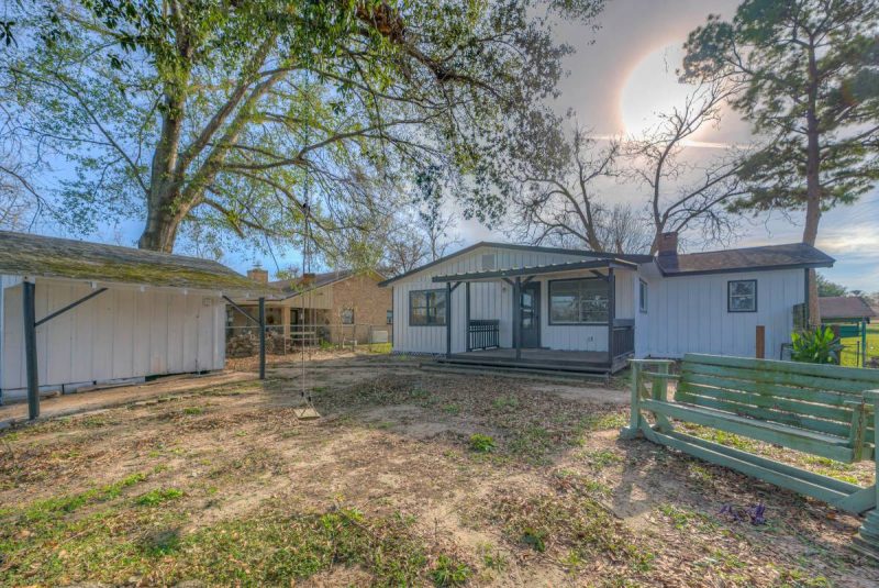 Lakefront Home on George Taylor Lake Livingston Texas Owner Finance or Rent to Own