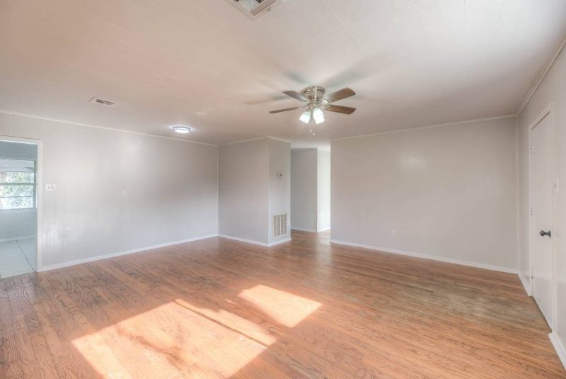 Lakefront Home on George Taylor Lake Livingston Texas Owner Finance or Rent to Own