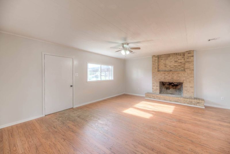 Lakefront Home on George Taylor Lake Livingston Texas Owner Finance or Rent to Own